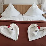Boutiquehotel Goldene Rose - Self-check-in 3*