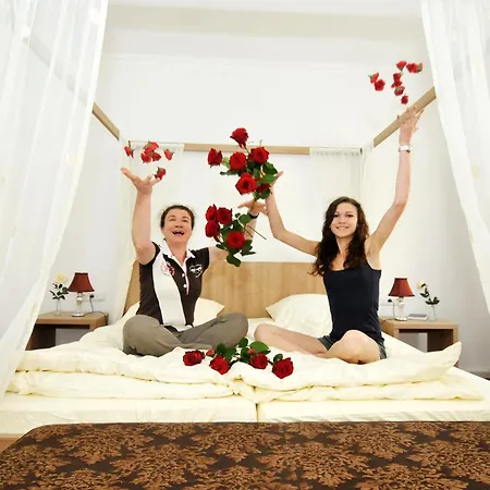 Otel Boutiquehotel Goldene Rose - Self-check-in 3*