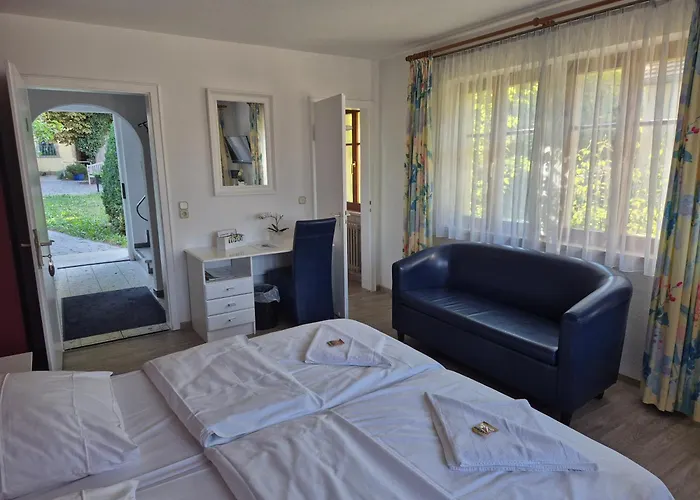 Boutiquehotel Goldene Rose - Self-check-in Hotel 3*